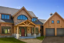 maison avec porte de garage