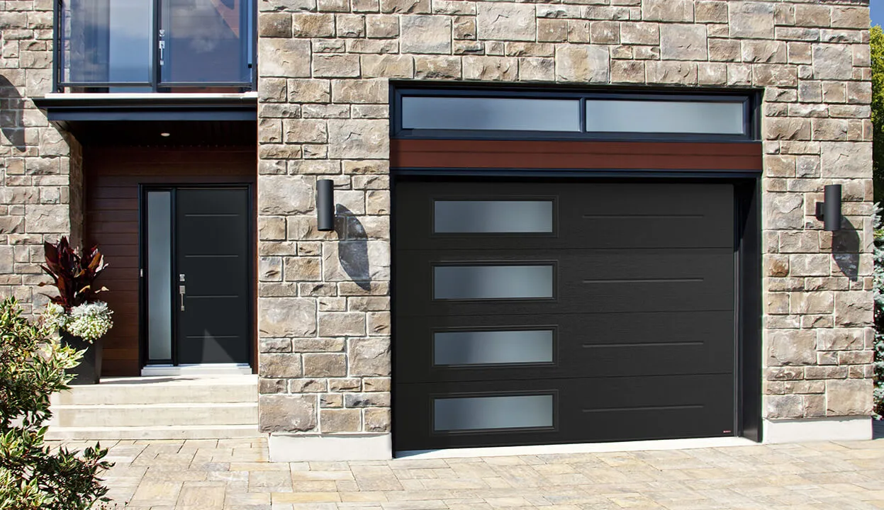 Standard+ Vog, 10' x 7', Noir, fenestration Harmonie gauche